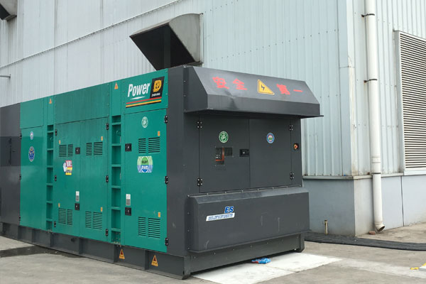 三山燃油滤清器的更换流程是怎样的？