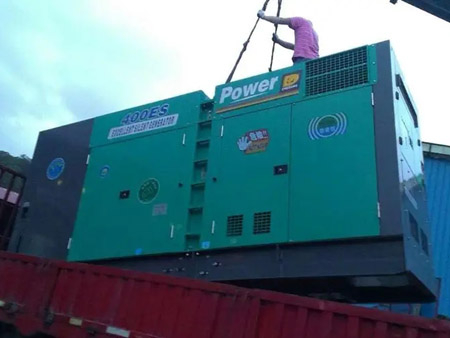 三山柴油发电机组转速不稳定时，如何对发动机进行维护？