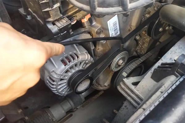 三山转速传感器的工作原理是什么？