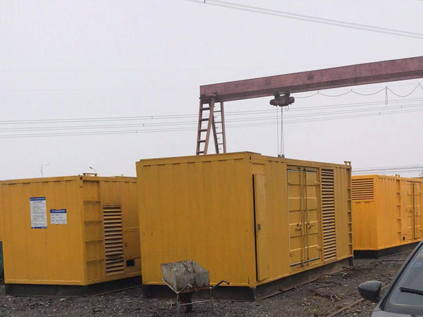 三山100kw柴油发电机组每小时油耗？