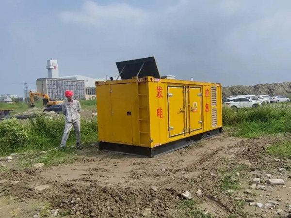 三山冬季低温环境下，发电机组启动电瓶的容量需求是否会增加？