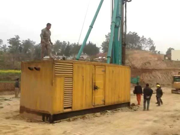 三山如何判断水冷式机油散热器密封件是否需要更换？